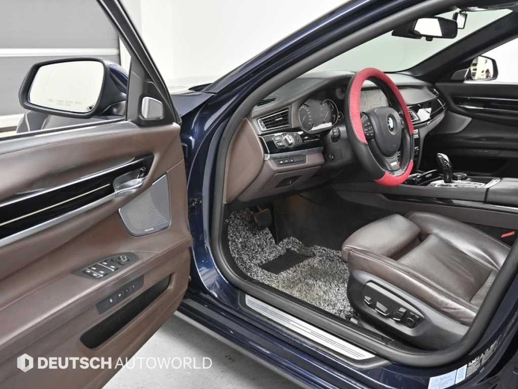 BMW 7시리즈(5세대) 750Li xDrive 인디비쥬얼 - 이미지 13