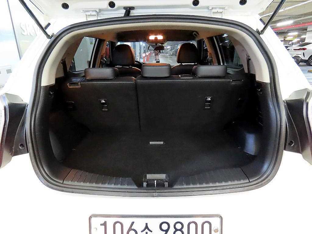 KG모빌리티(쌍용) 베리 뉴 티볼리 1.5 가솔린 2WD V3 - 이미지 17