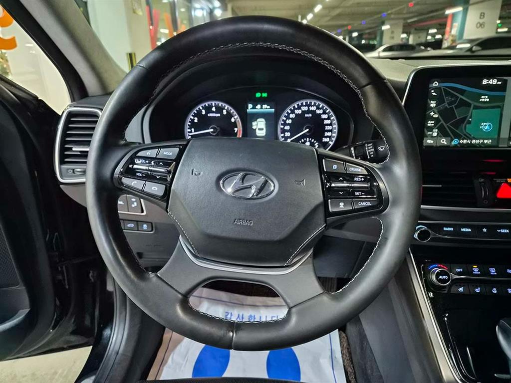 현대 그랜저IG 3.0 GDi 익스클루시브 스페셜 - 이미지 18