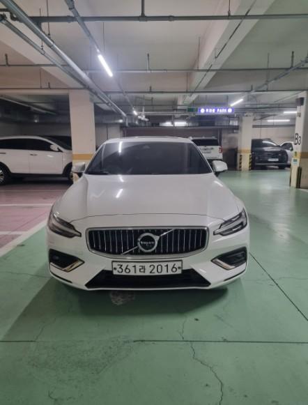 볼보 S60(3세대) 2.0 T5 인스크립션 - 이미지 5