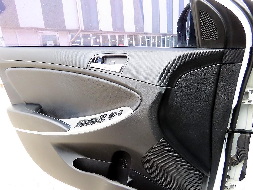 현대 엑센트 신형 1.6 GDI 프리미엄 - 이미지 4