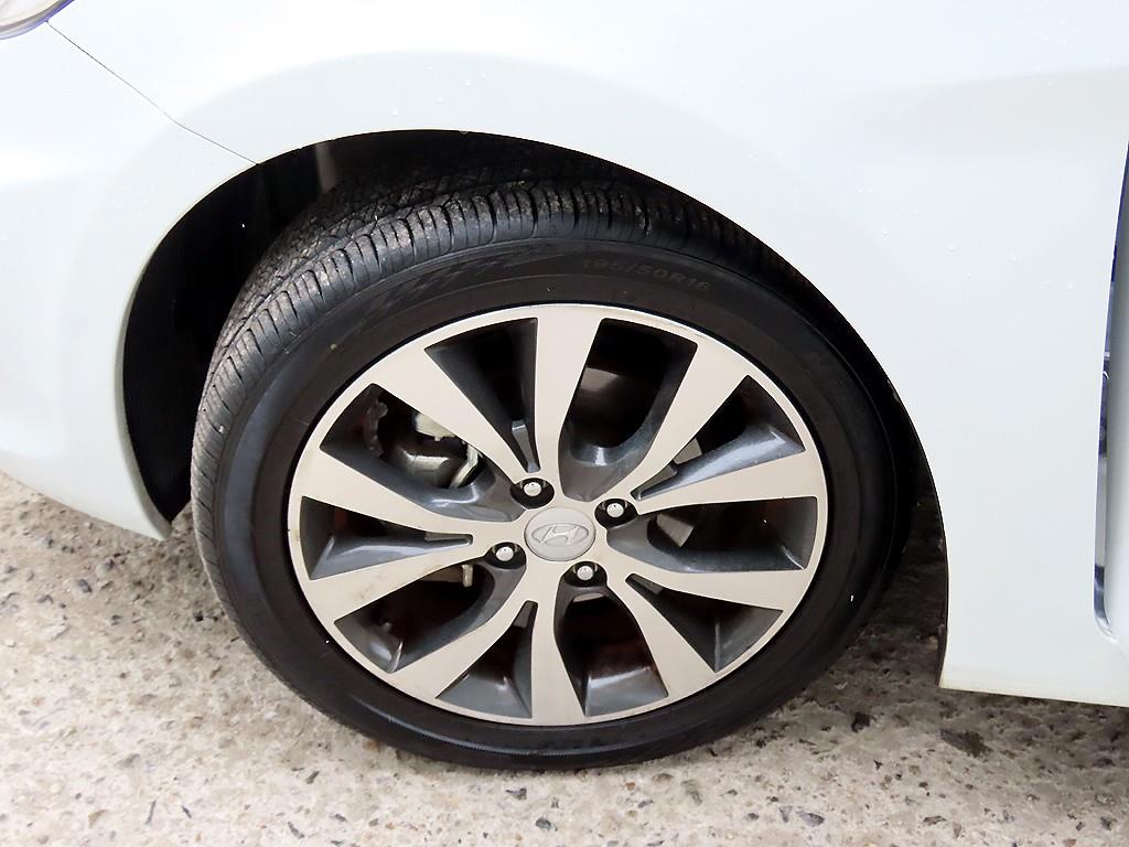 현대 엑센트 신형 1.6 GDI 프리미엄 - 이미지 18