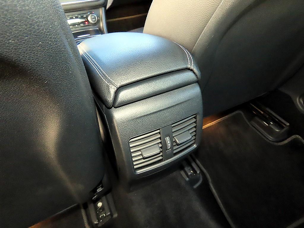 벤츠 CLA클래스 CLA250 4매틱 - 이미지 3