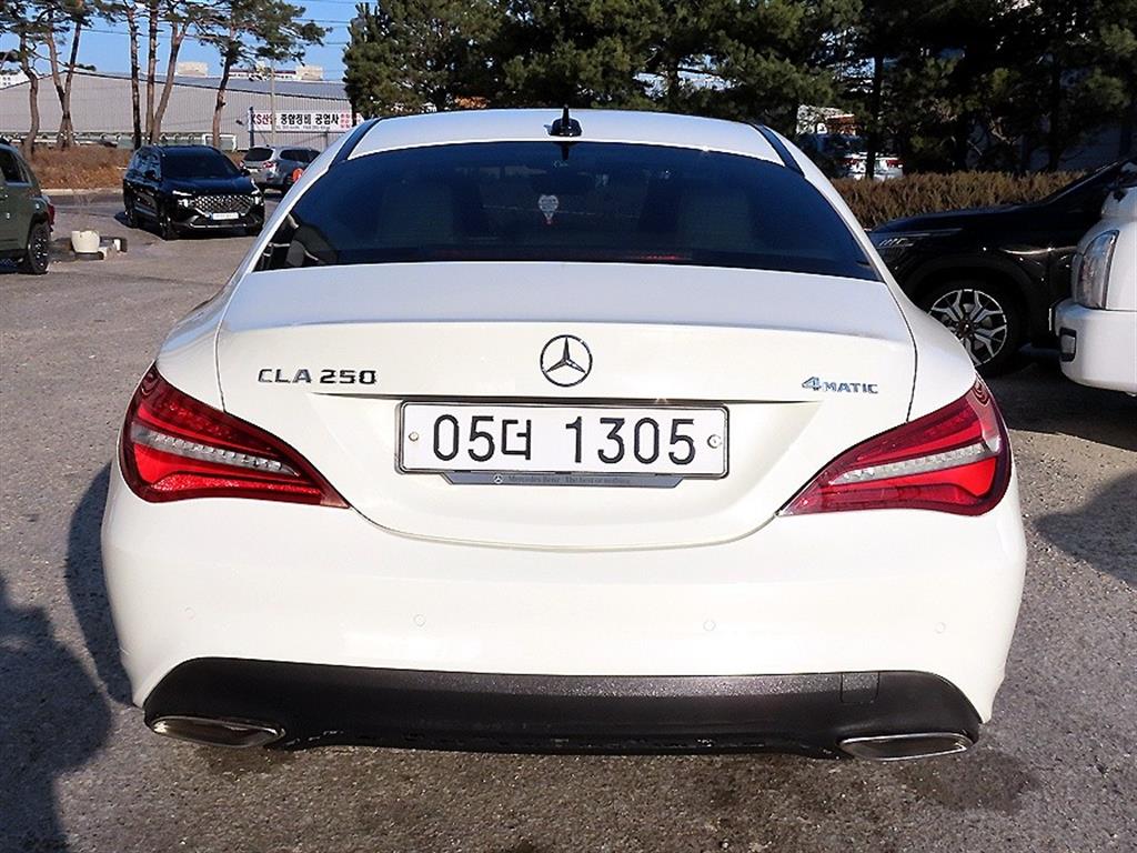 벤츠 CLA클래스 CLA250 4매틱 - 이미지 17