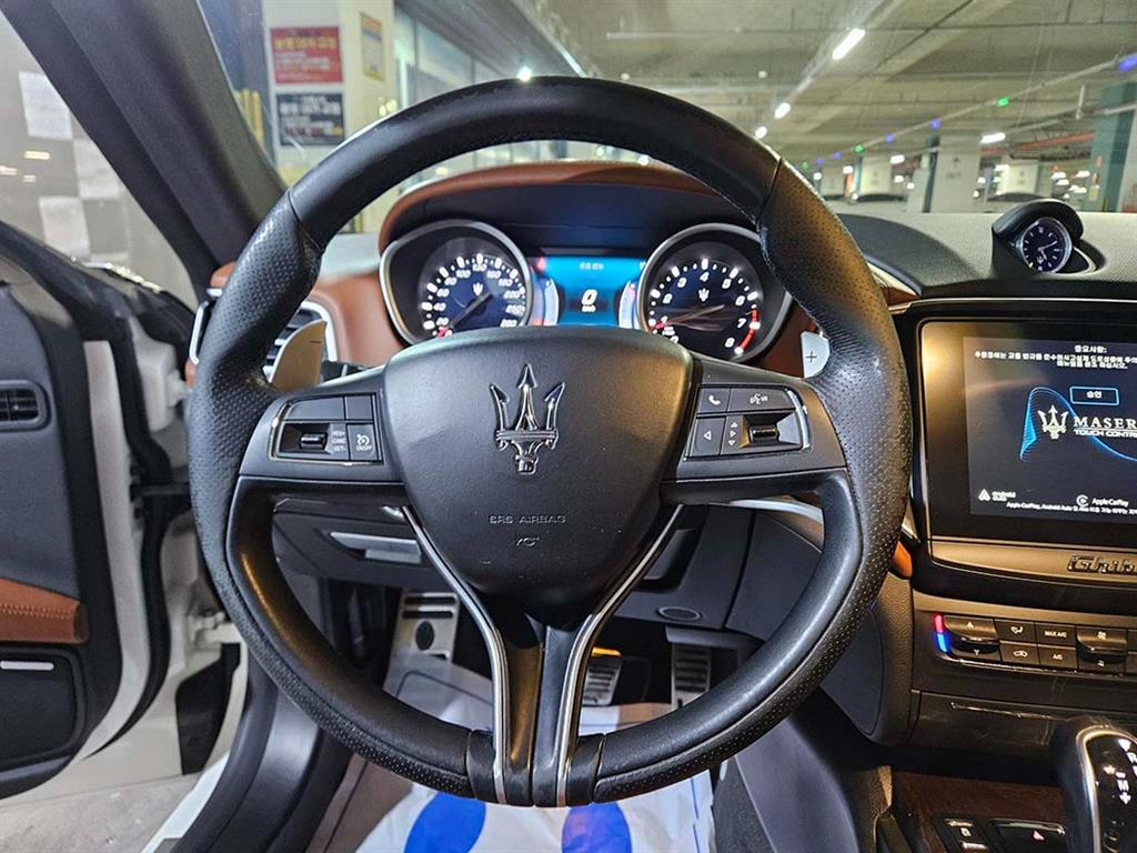 마세라티 기블리(3세대) 3.0 스포츠 - 이미지 13