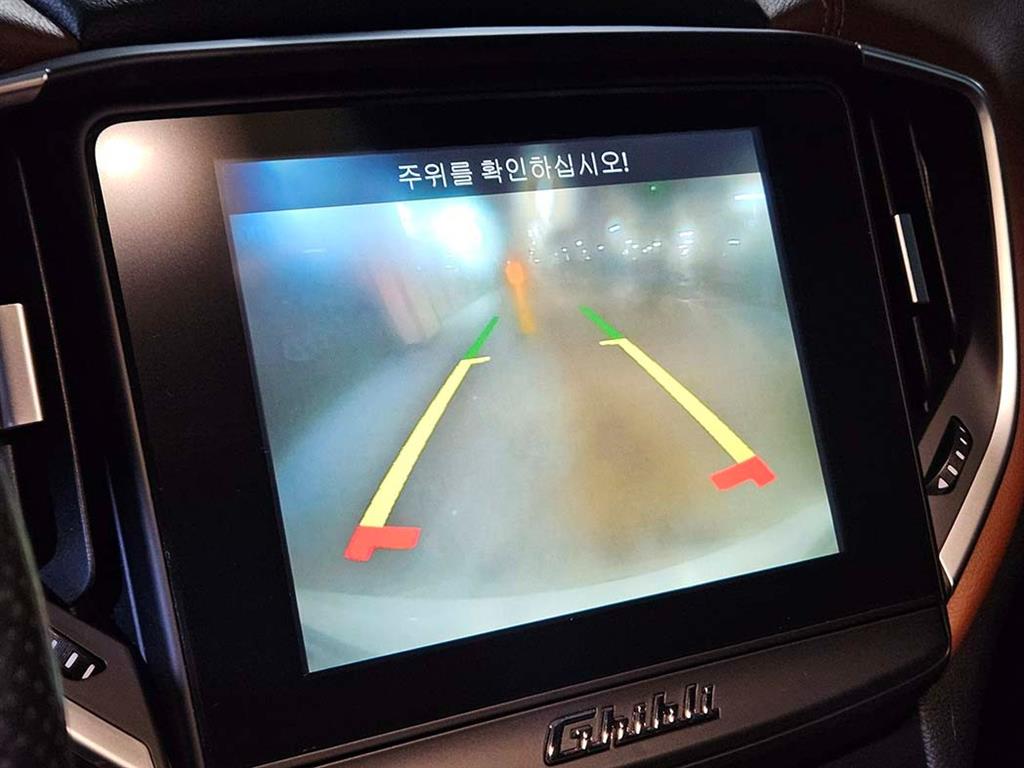 마세라티 기블리(3세대) 3.0 스포츠 - 이미지 7