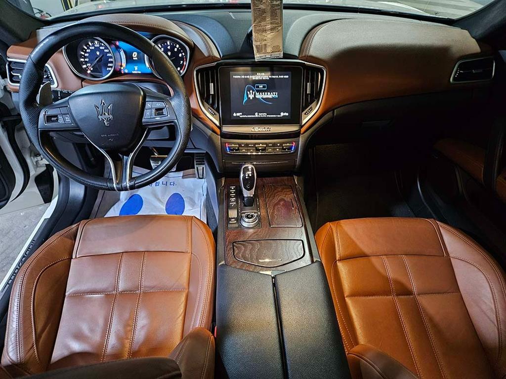 마세라티 기블리(3세대) 3.0 스포츠 - 이미지 15