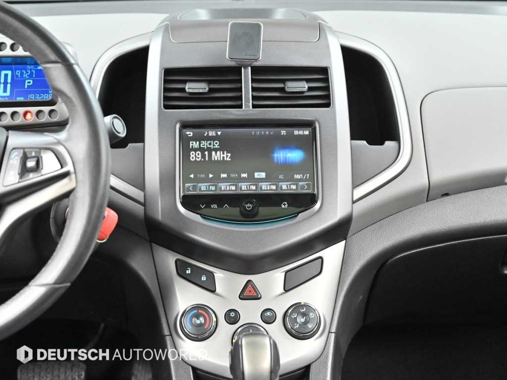 쉐보레 (대우) 아베오 4도어 1.6 LT 최고급형 - 이미지 13