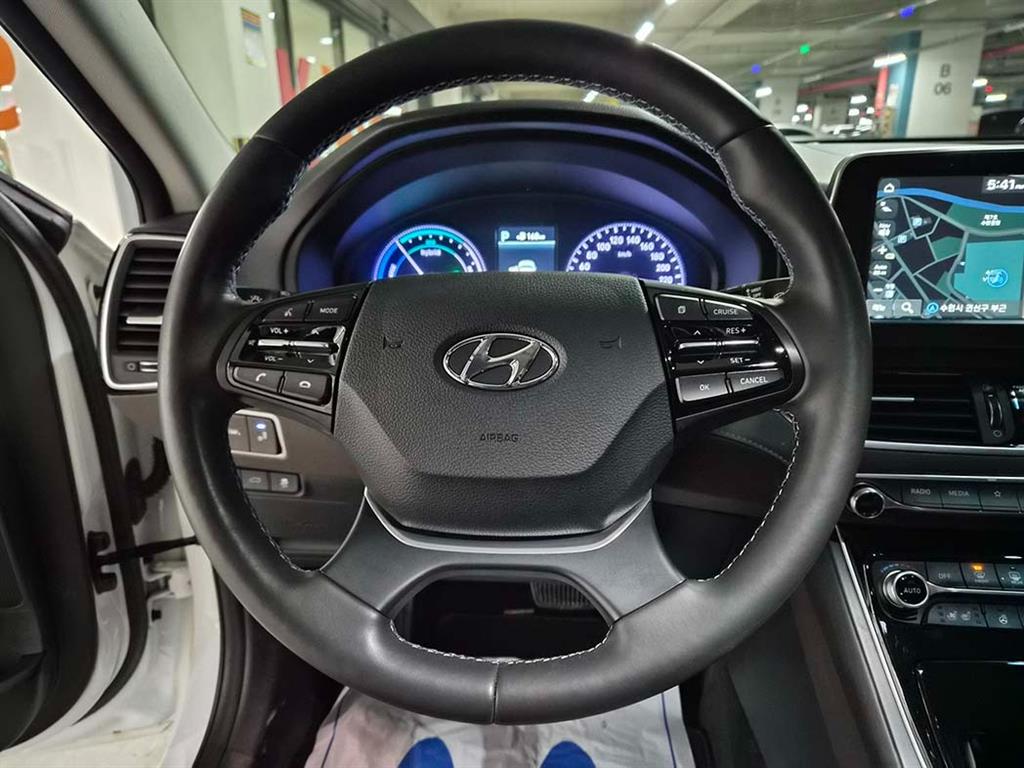 현대 그랜저IG 하이브리드 2.4 HEV 익스클루시브 스페셜 - 이미지 14