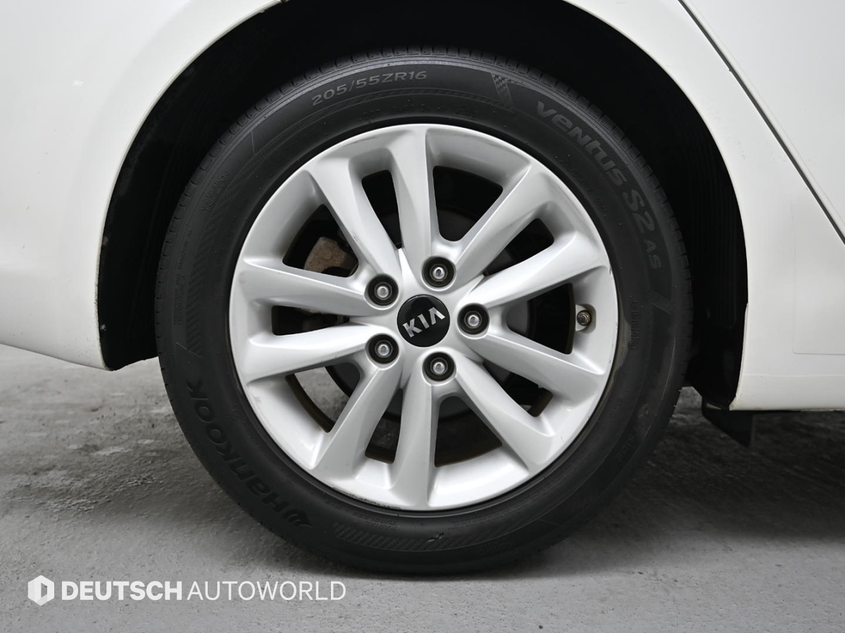 기아 더 뉴K3 1.6 GDI 트렌디 - 이미지 20