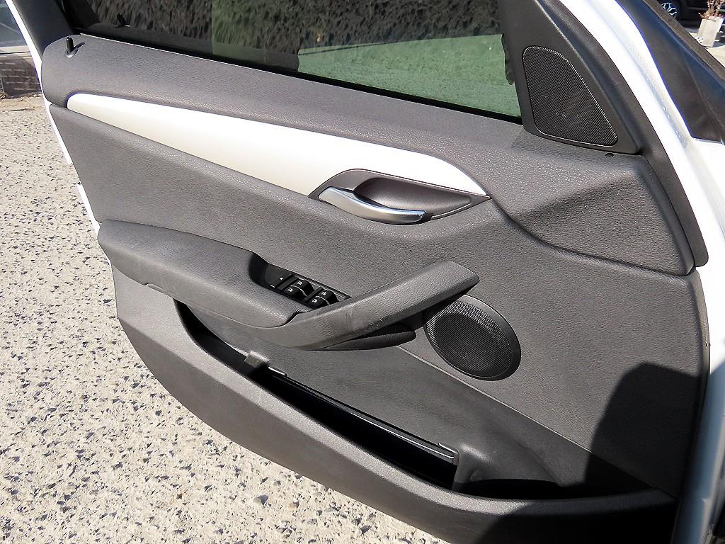 BMW X1 20d xDrive - 이미지 18