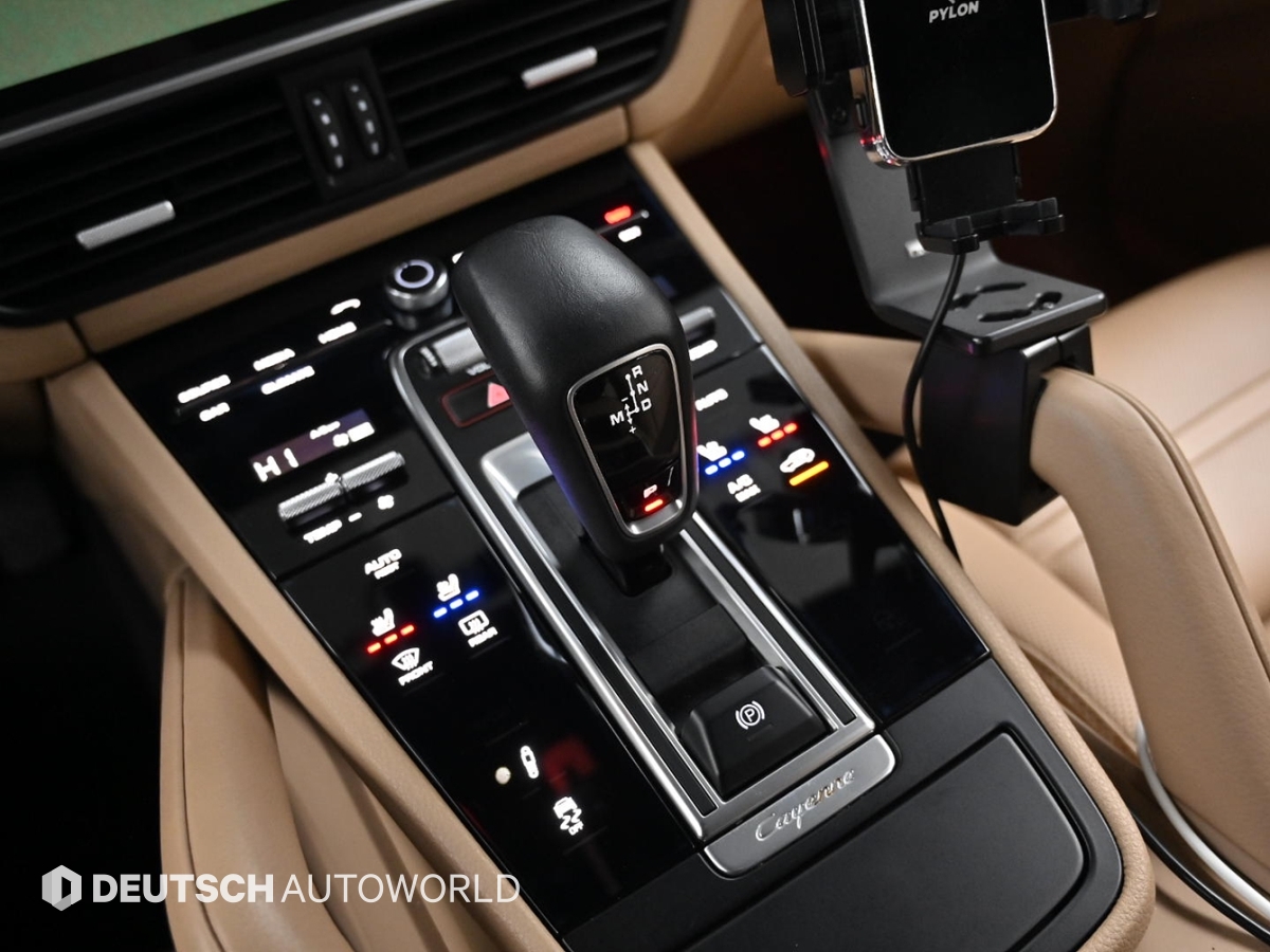 포르쉐 카이엔(3세대) 3.0 V6 - 이미지 2