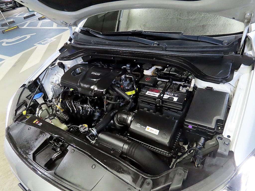 현대 아반떼AD 1.6 GDi 스마트 스페셜 - 이미지 13