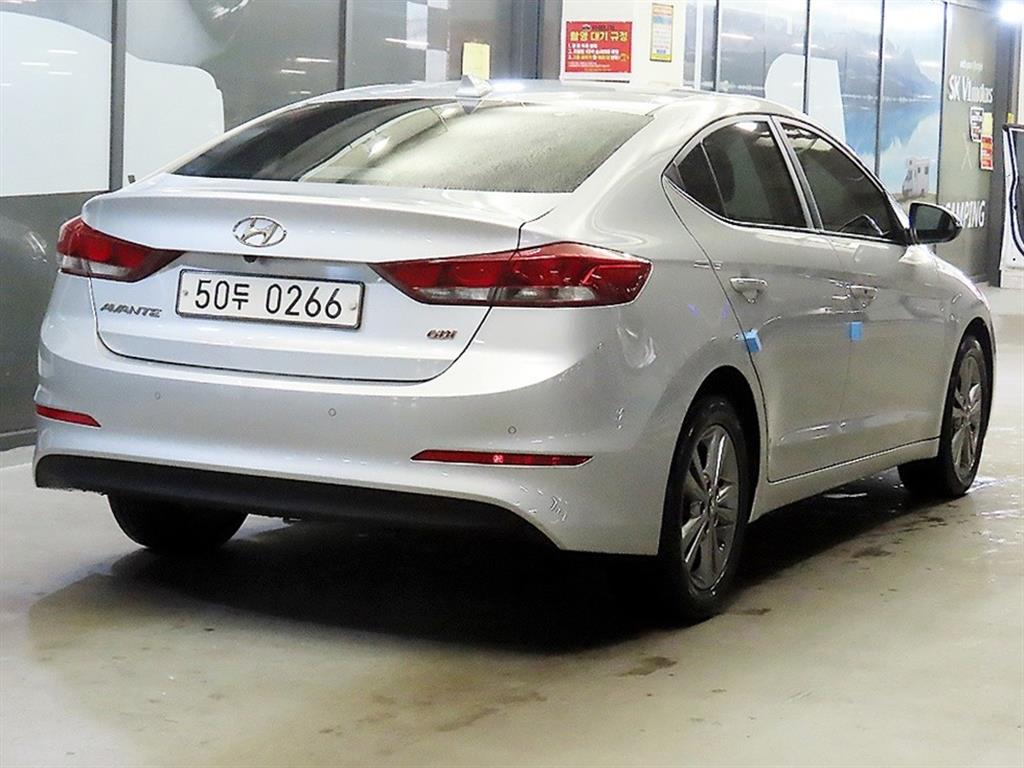 현대 아반떼AD 1.6 GDi 스마트 스페셜 - 이미지 15