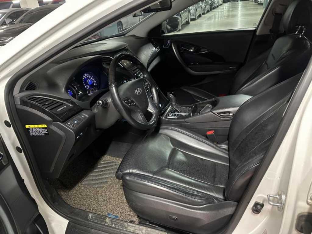 현대 그랜저HG 하이브리드 2.4 HEV 프리미엄 - 이미지 4