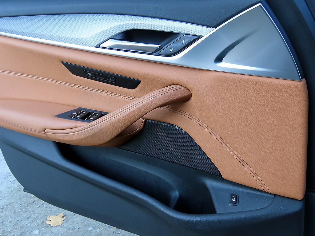 BMW 5시리즈(7세대) 520d M스포츠팩 스페셜