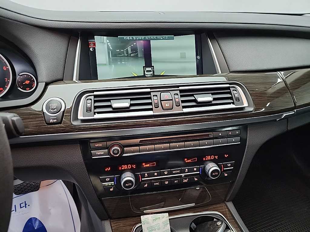 BMW 7시리즈(5세대) 740Li - 이미지 14