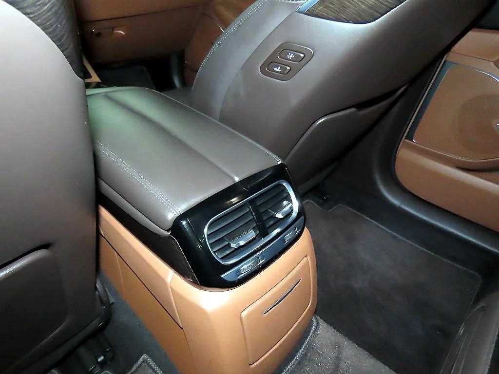 제네시스 G90 3.8 AWD 럭셔리 - 이미지 16