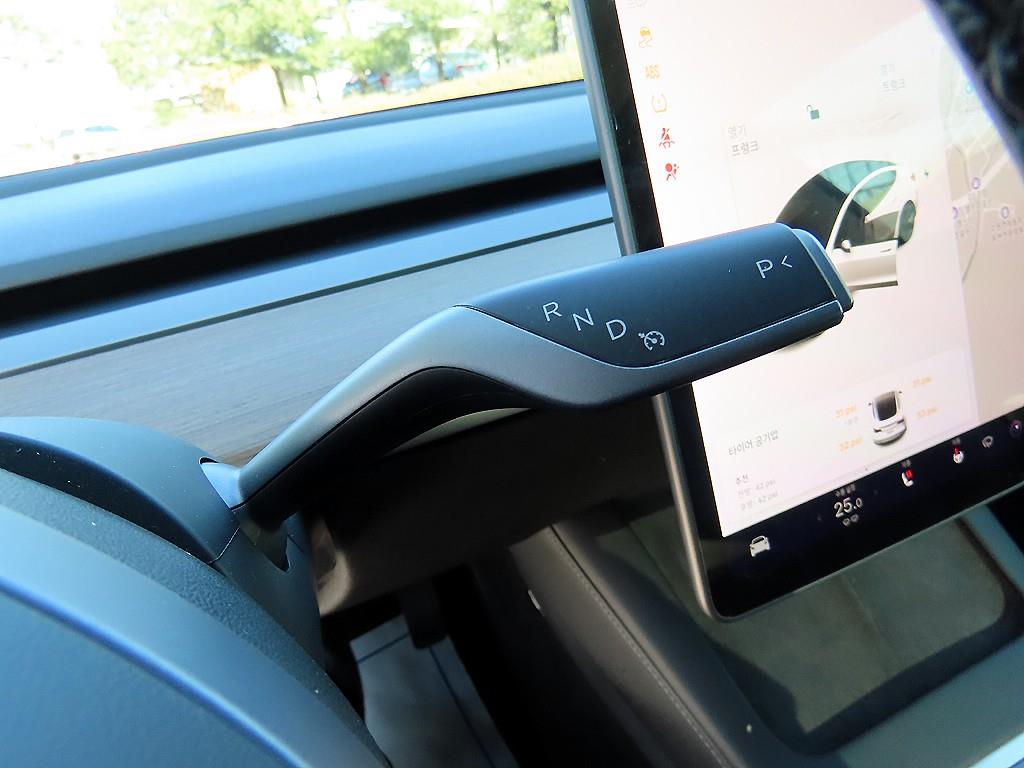 테슬라 모델 3 AWD 롱 레인지 - 이미지 20