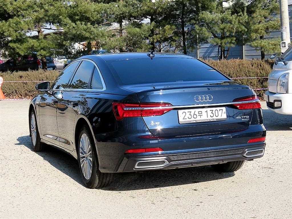 아우디 A6(5세대) 45 TFSI 콰트로 프리미엄 - 이미지 5