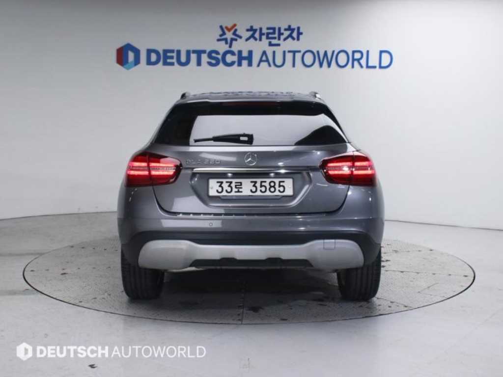 벤츠 GLA클래스 GLA 220 - 이미지 16