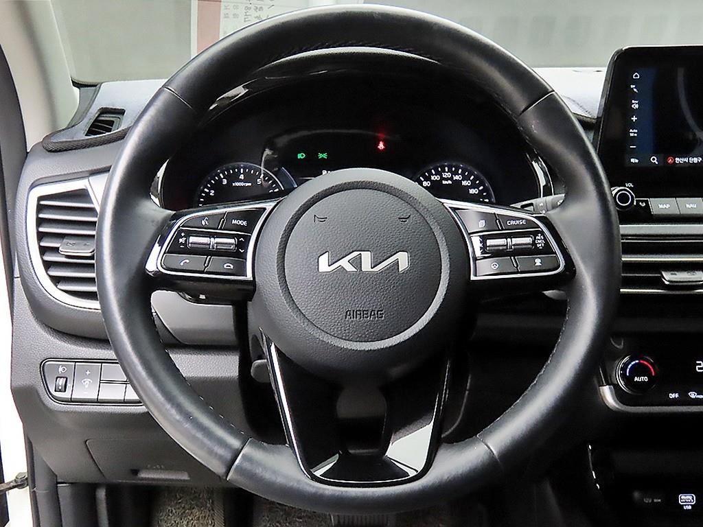 기아 셀토스 1.6 가솔린 2WD 시그니처 - 이미지 5