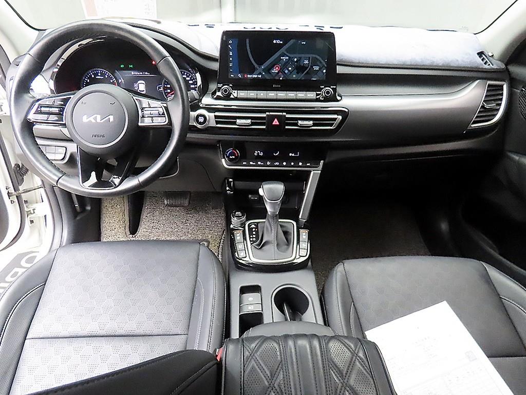 기아 셀토스 1.6 가솔린 2WD 시그니처 - 이미지 2