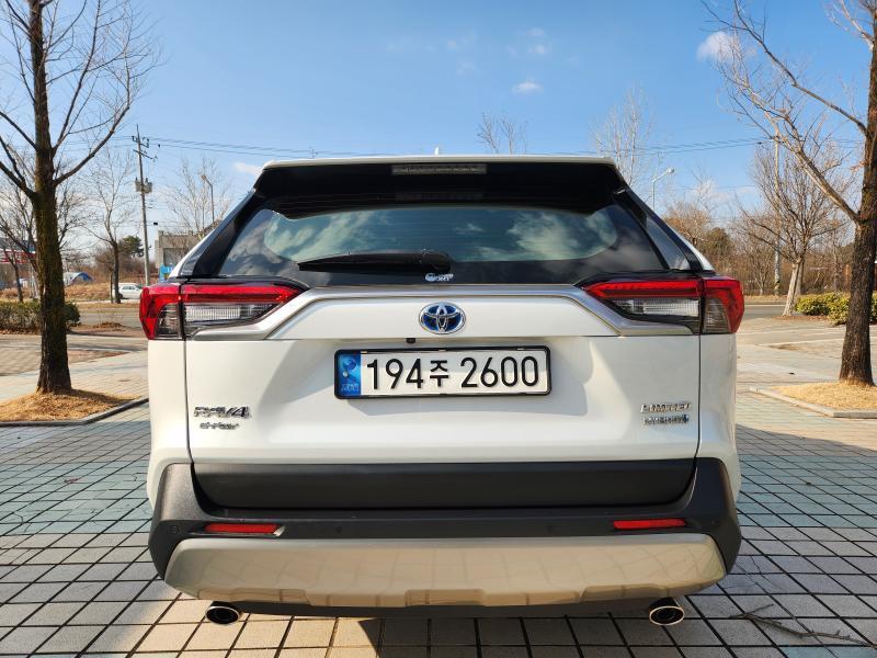 토요타 라브4(5세대) 2.5 AWD 하이브리드 LTD - 이미지 11