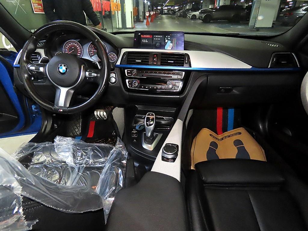 BMW 3시리즈(6세대) 320i M 스포츠 - 이미지 11