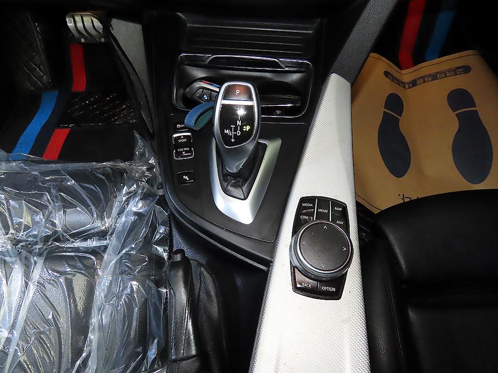 BMW 3시리즈(6세대) 320i M 스포츠 - 이미지 10