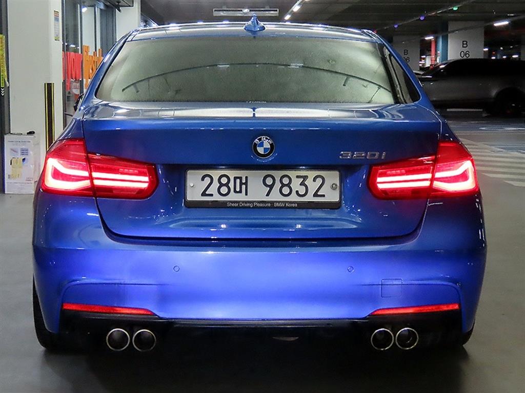 BMW 3시리즈(6세대) 320i M 스포츠 - 이미지 17