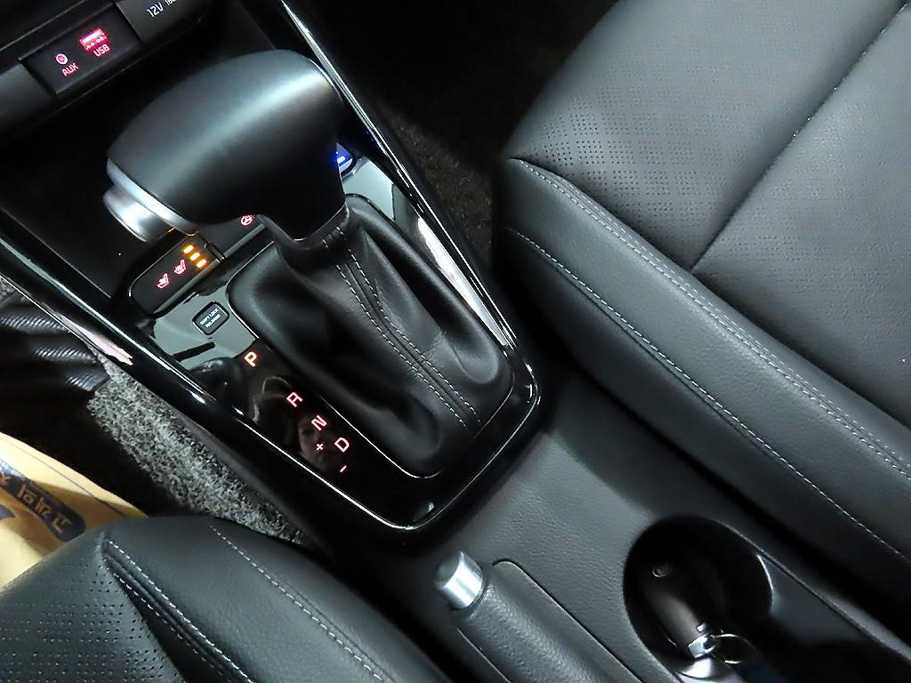 기아 스토닉 1.4 가솔린 트렌디 - 이미지 9