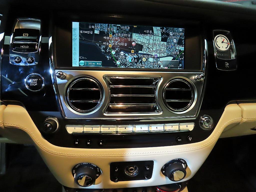 롤스로이스 레이스 6.6 V12 - 이미지 6