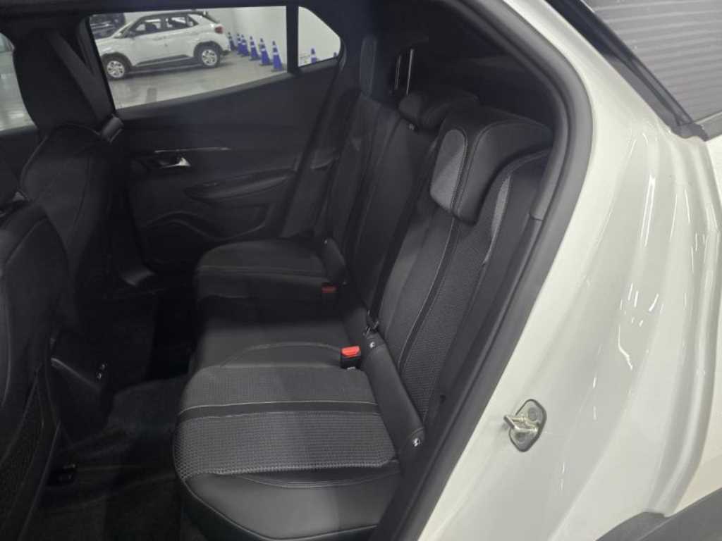 푸조 2008(2세대) e-2008 GT - 이미지 2