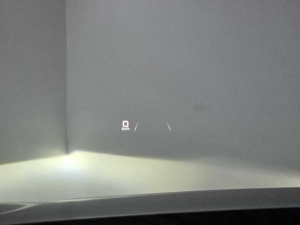 아우디 Q4 e-트론 40 프리미엄 - 이미지 3