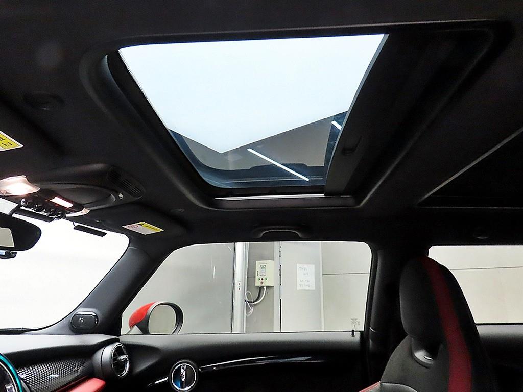 미니 쿠퍼(3세대) 2.0 S JCW - 이미지 17