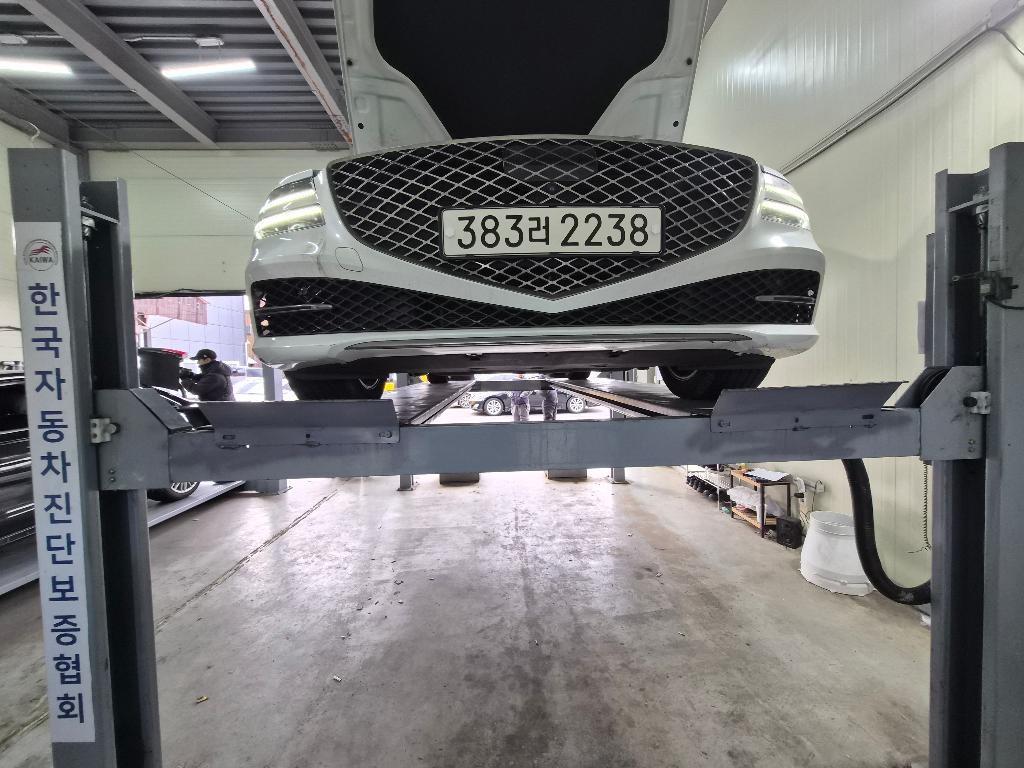 제네시스 더 올뉴G80 가솔린 2.5 AWD 기본형 - 이미지 2