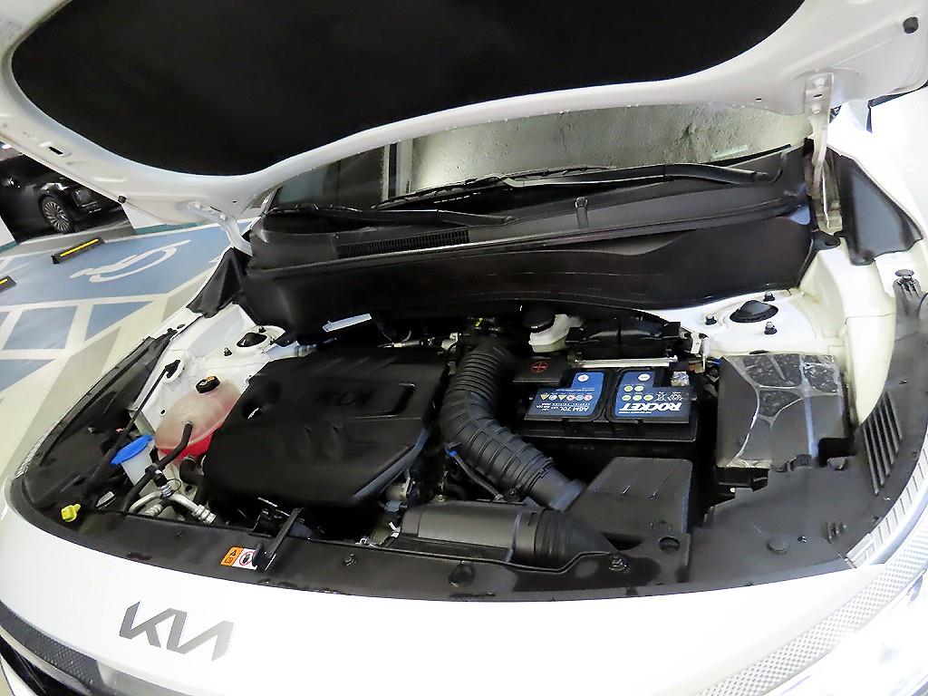 기아 셀토스 1.6 디젤 2WD 프레스티지 - 이미지 13