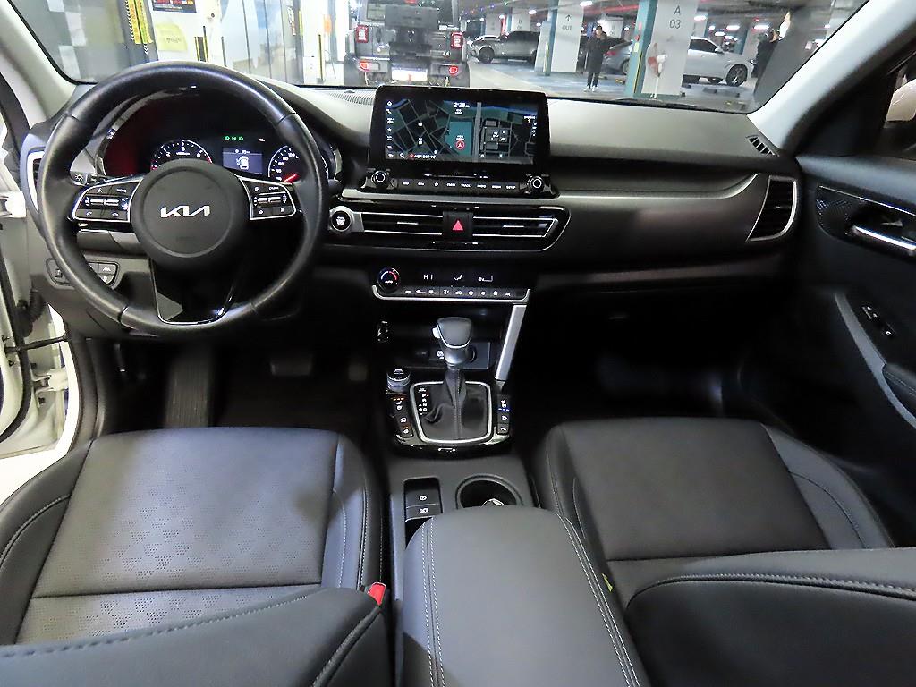 기아 셀토스 1.6 디젤 2WD 프레스티지 - 이미지 2