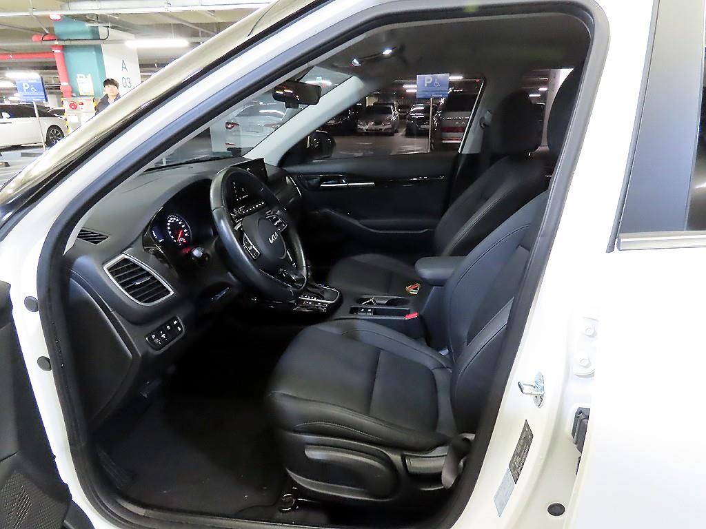 기아 셀토스 1.6 디젤 2WD 프레스티지 - 이미지 20