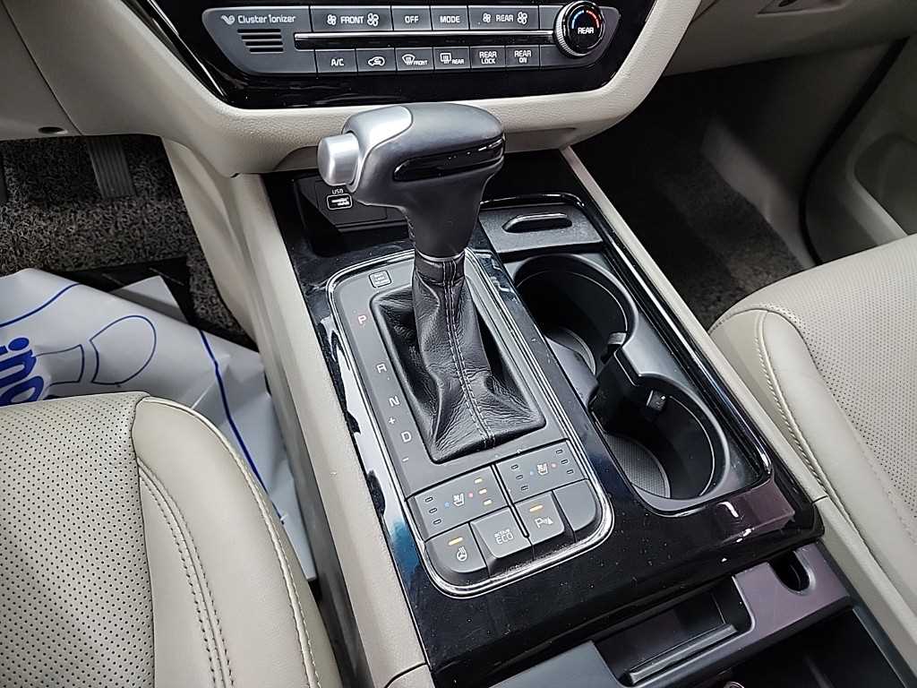 기아 올 뉴카니발 7인승 리무진 가솔린 프레지던트 - 이미지 17