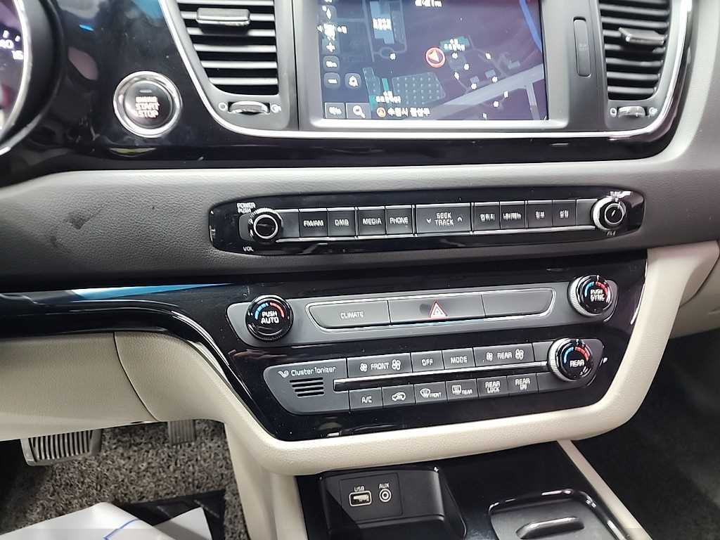 기아 올 뉴카니발 7인승 리무진 가솔린 프레지던트 - 이미지 10