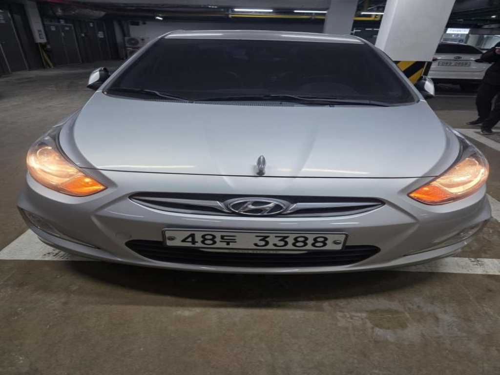 현대 엑센트 신형 1.4 VVT 모던