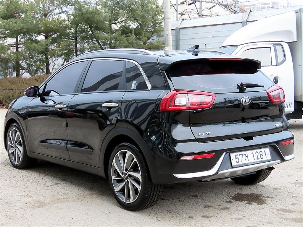 기아 니로 1.6 하이브리드 노블레스 - 이미지 3