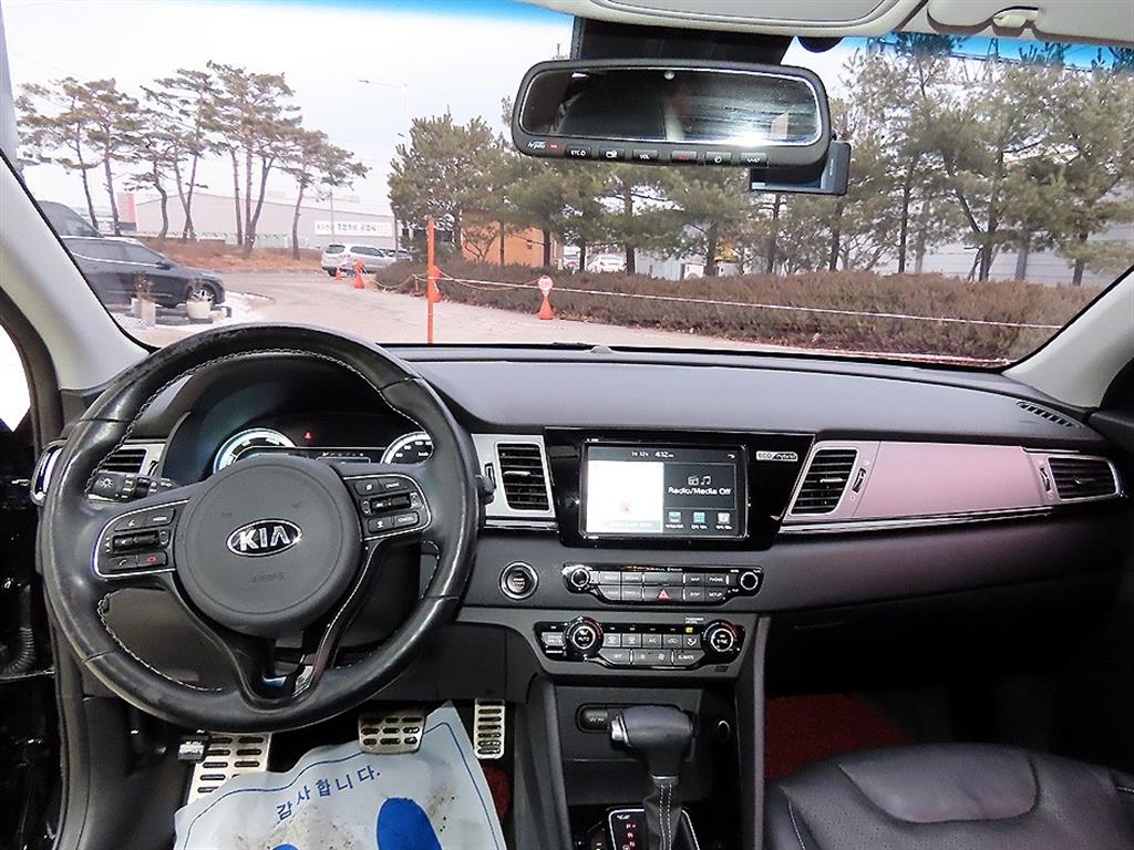 기아 니로 1.6 하이브리드 노블레스 - 이미지 6