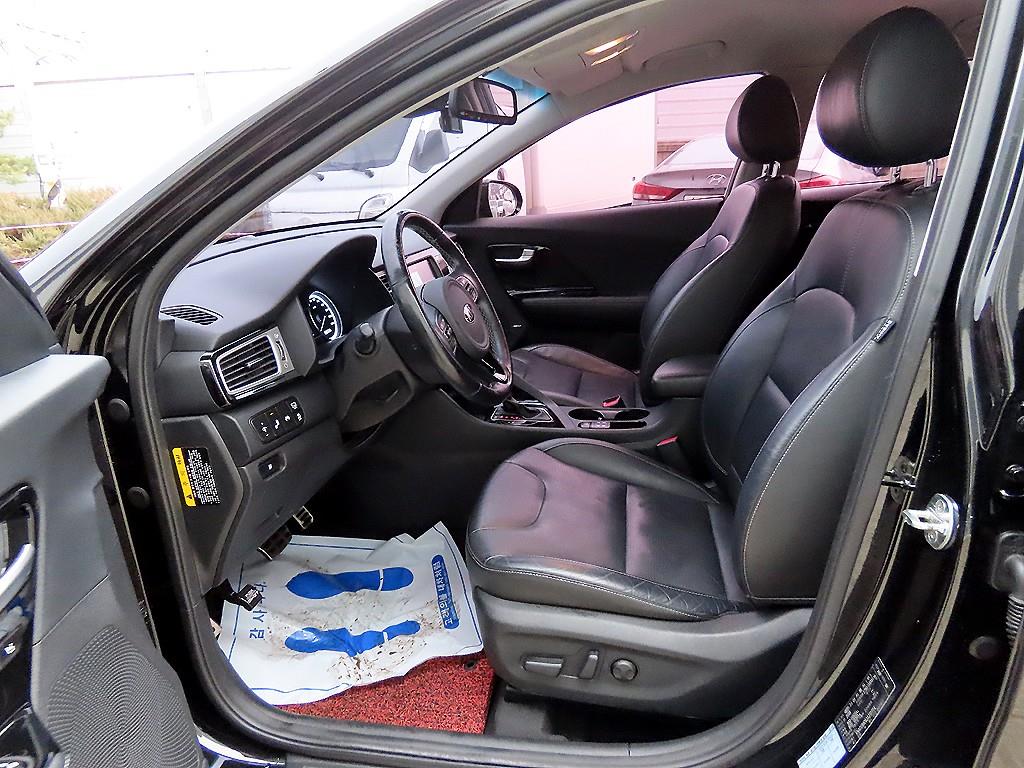 기아 니로 1.6 하이브리드 노블레스