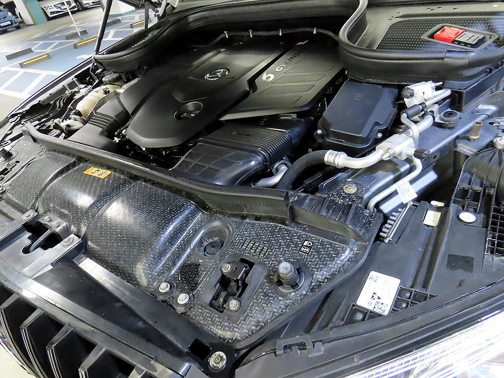 벤츠 GLE클래스(4세대) GLE 400d 4매틱 쿠페 - 이미지 18