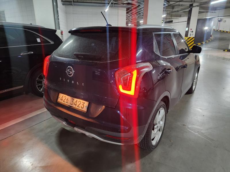 KG모빌리티(쌍용) 티볼리 가솔린 2WD LX 고급형 - 이미지 5