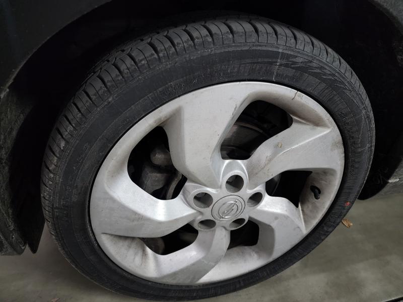 KG모빌리티(쌍용) 티볼리 가솔린 2WD LX 고급형 - 이미지 3