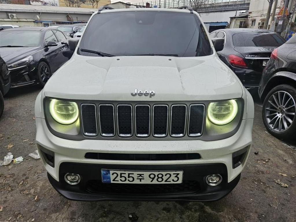 지프 레니게이드 2.4 가솔린 AWD 리미티드 - 이미지 2